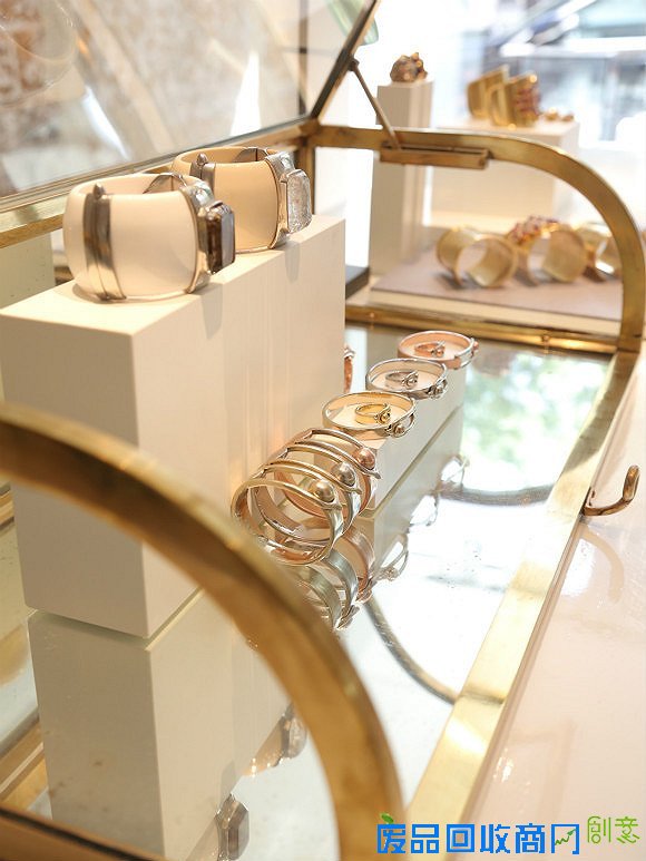 一个珠宝品牌开新店有什么稀罕 但如果它是Chanel的首饰供应商呢？
