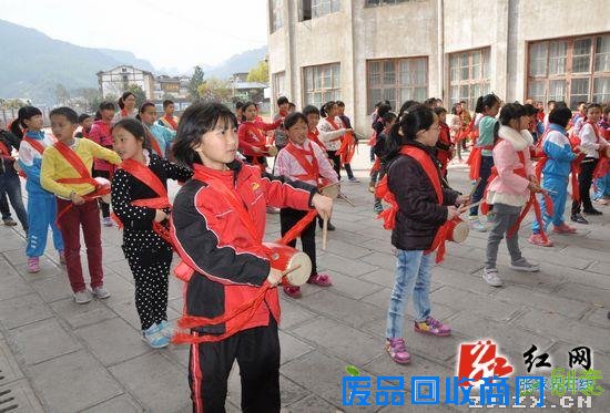 武陵源区军地小学第二课堂活动丰富多彩 促进学生特长发展