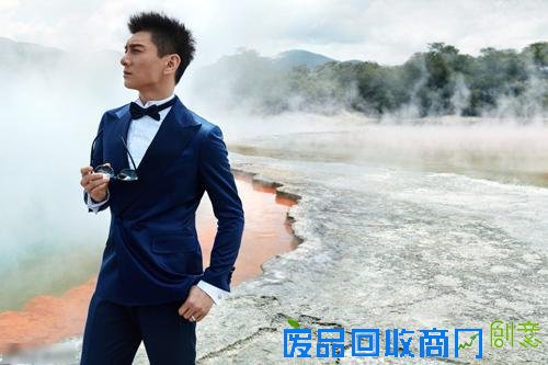 刘诗诗婚纱照曝光网友直呼一个美一个帅 婚礼伴娘伴郎是谁