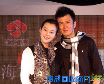 本可凭演技成大明星的他，却搞得一身绯闻，快秃顶