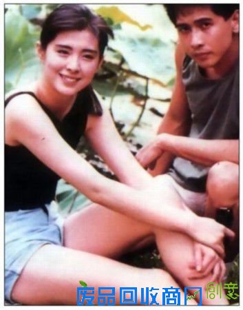 齐秦说，小贤不在和他见面，我想，对于小贤这般女子，不爱了，再见面做朋友，喝喝茶，聊聊天，是不可能的事情，做不成爱人，那也别做朋友。