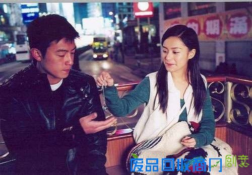 大家很傻很天真。