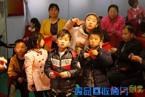 禹州：传统文化讲座受追捧 弘扬民间剪纸艺术