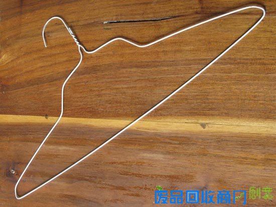 DIY 晾衣架之缤纷圣诞球环 给你的门窗加点“萌”