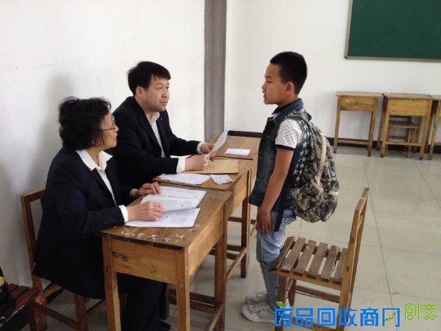 中实中学小升初面谈现场：考题挺简单 增加趣味性