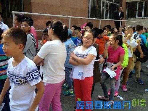 中实中学小升初面谈现场：考题挺简单 增加趣味性