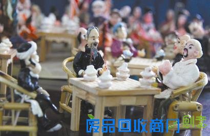 面塑非遗传承人出新作：民国风情＂川南茶馆＂(图)