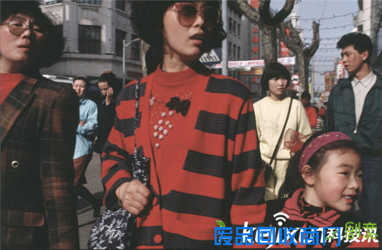 老上海街头揭秘：美女都是这样穿着
