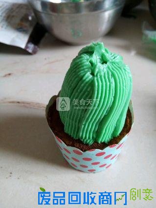 多肉植物纸杯蛋糕的做法步骤：23