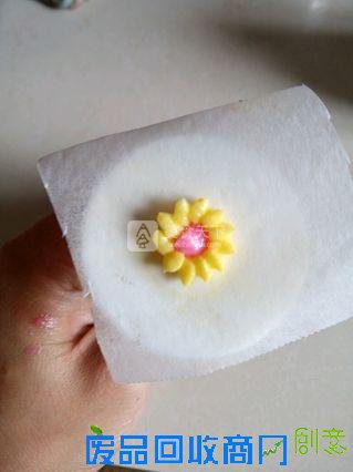 多肉植物纸杯蛋糕的做法步骤：18