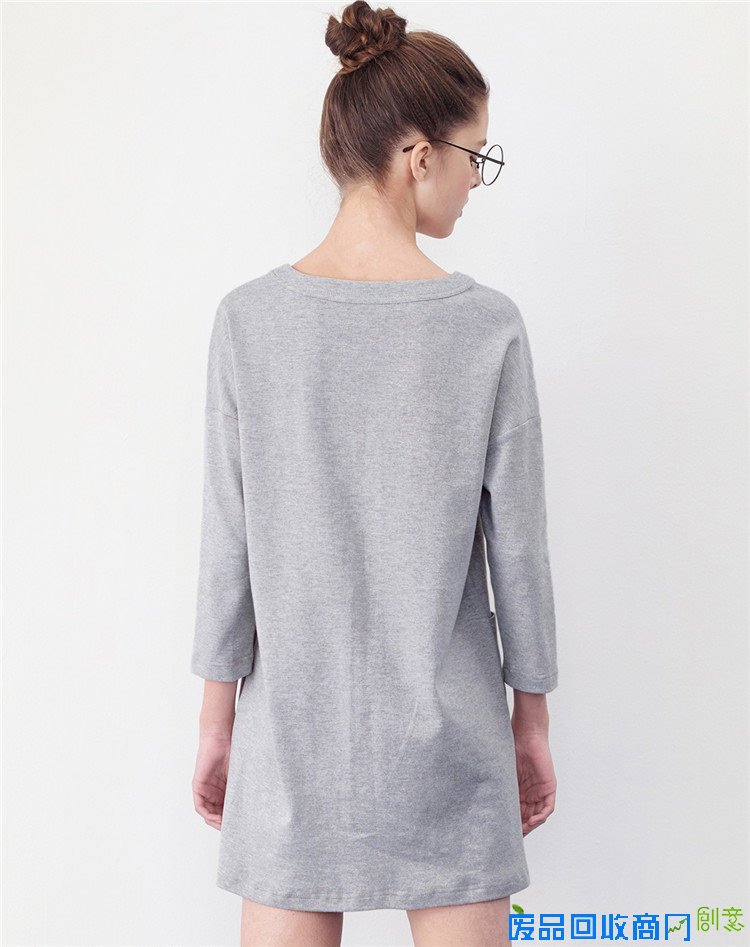 秋売 字母图案休闲T恤