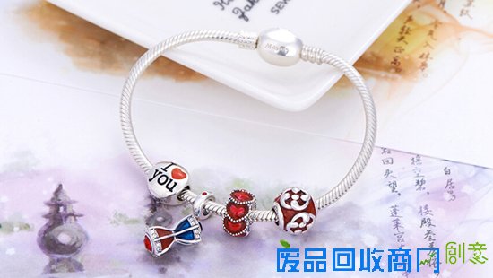 每一份爱的首饰，都是你最珍见的一颗心