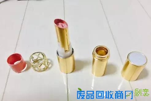 YSL唇膏用完了千万别扔：1秒钟变身华丽首饰！