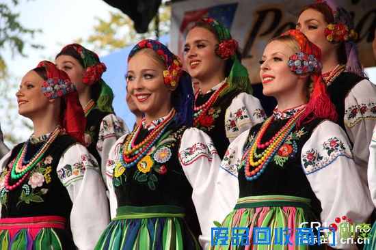 波兰农民庆祝 丰收节 (高清组图)