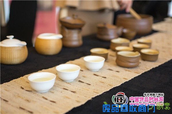 素原首饰十年礼献系列微电影及订制臻品新天地春夏时尚沙龙全新发布