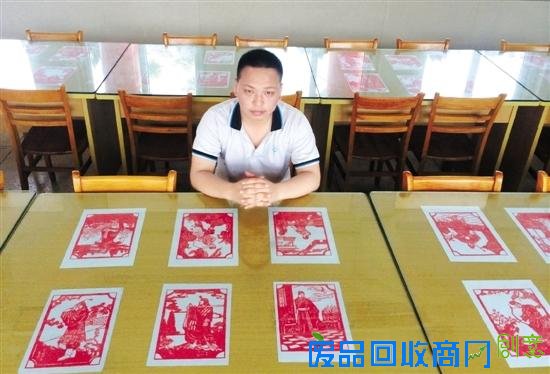 16岁剪纸少年与应试教育无缘，艺校专门为他开剪纸专业。