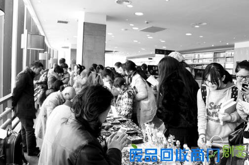 安徽图书城邀读者“赶文化创意大集”