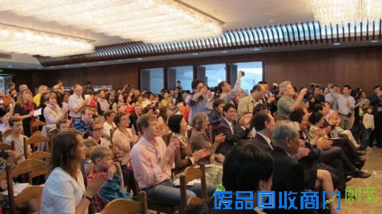 中国驻欧盟使团今天开门迎客促欧洲民众了解中国[1]-