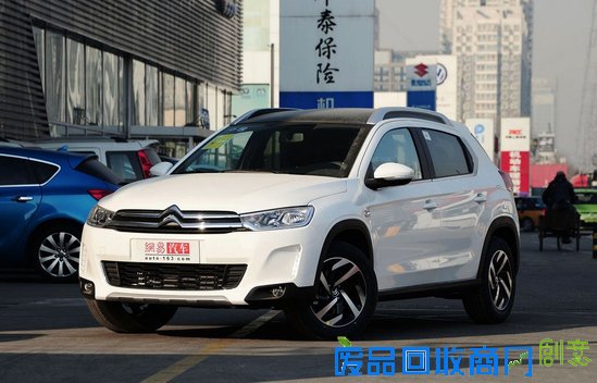 车坛囧事:车友嘴翻天 4S店试车像遛狗