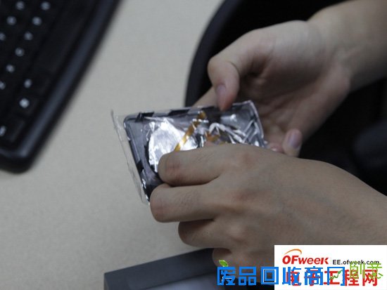 DIY：99图教你将iPod classic机械改造成SSD（多图）