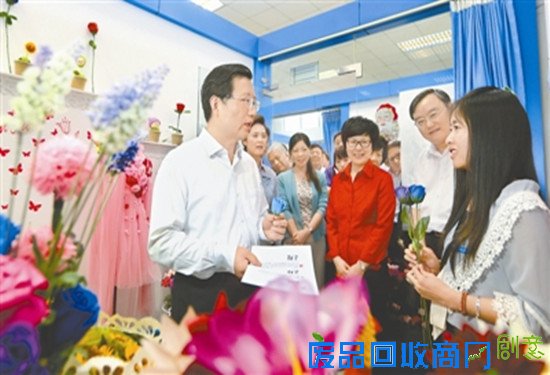 万众创新大众创业 大学生创业放飞理想