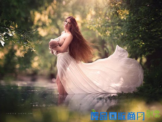 唯美母乳喂养照诠释女人最美的一面