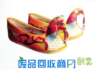 复原宫廷绣花鞋,从古籍中找灵感