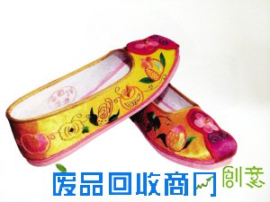 复原宫廷绣花鞋,从古籍中找灵感