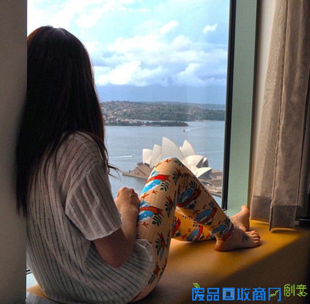 唯美“窗台写真”风靡网络（组图）人民快报网