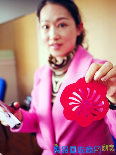 50位市民参加剪纸讲座 传承非物质文化遗产