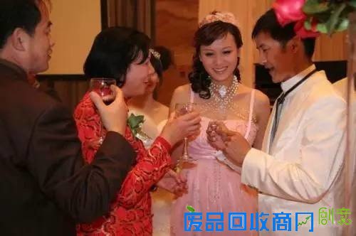 盘点娱乐圈最不讨婆婆欢心的十大女明星媳妇 盘点娱乐圈最不讨婆婆欢心的十大女明星媳妇