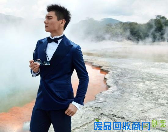 吴奇隆刘诗诗婚纱照首曝光 深情对视唯美浪漫 刘诗诗婚纱照