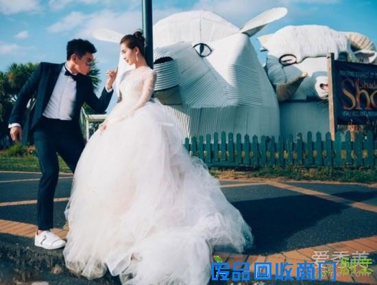 吴奇隆刘诗诗婚纱照首曝光 深情对视唯美浪漫 刘诗诗婚纱照