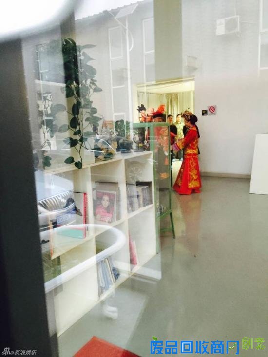 包贝尔拍婚纱照