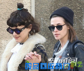 知名女星与绯闻女友街头亲吻 消息简直劲爆