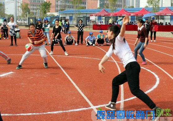 梧州市举办第四届妇女趣味体育运动会（图）