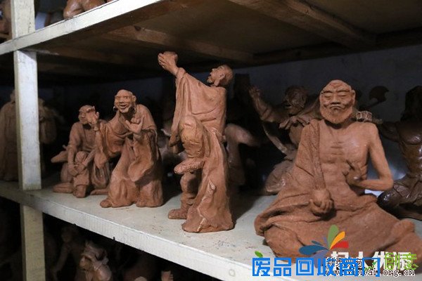 巧手捏泥人 惟妙惟肖让人爱不释手