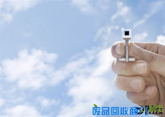 荷兰人用雾霾打造宝石戒指：灵感来自北京空气污染