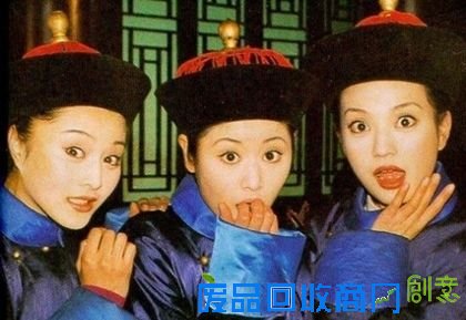 美女扎堆拍照杨幂唐嫣合照 明星证件照看真假天生丽质人民快报网