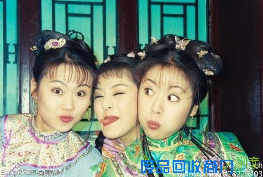 美女扎堆拍照杨幂唐嫣合照 明星证件照看真假天生丽质人民快报网