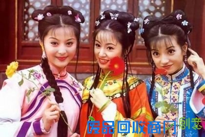 美女扎堆拍照杨幂唐嫣合照 明星证件照看真假天生丽质人民快报网