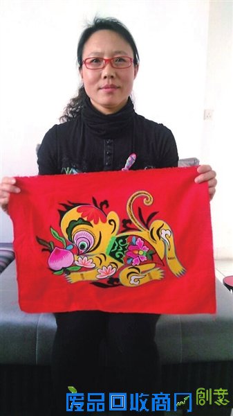 杨学红巧手一动废物变精品