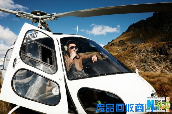 吴奇隆刘诗诗最新婚纱照曝光 山顶浪漫拥吻