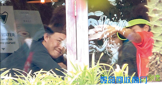 小S领先娱乐圈色女,当众强吻帅哥的十大女星