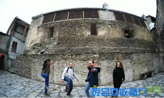 蜀河古镇传统春节习俗:烧狮子