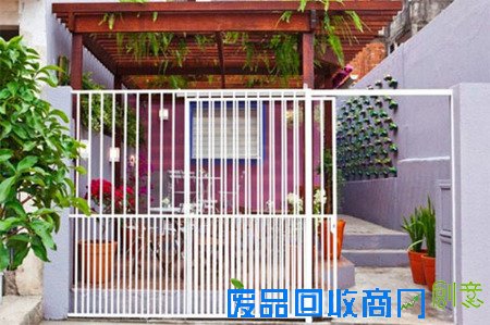 【家居生活】创意DIY塑料瓶垂直花园