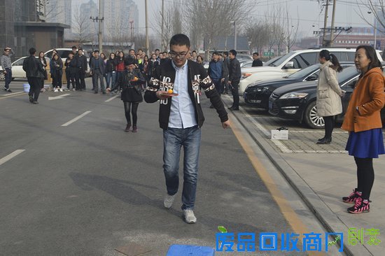 春暖花开趣味赛 来远大赢未来