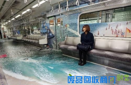 造型奇葩！美国现“枪炮高跟鞋”