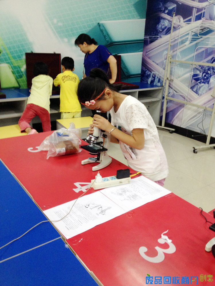 省科技馆国庆科普活动乐趣无限