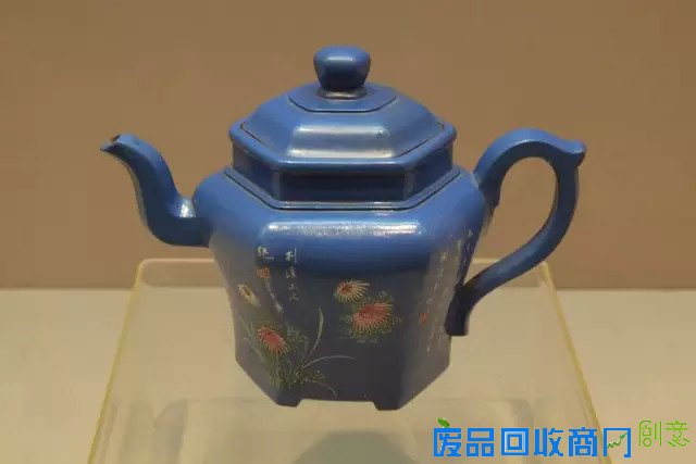 无锡博物院 两团泥巴之间